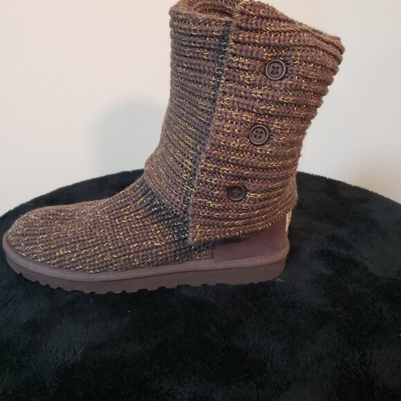 UGG Water Resistant Sweater Boot - Picture 9 of 17